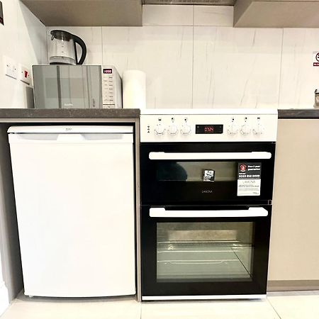 Bright Modern, Private Apartment,15 Mins To Central London Hendon Extérieur photo