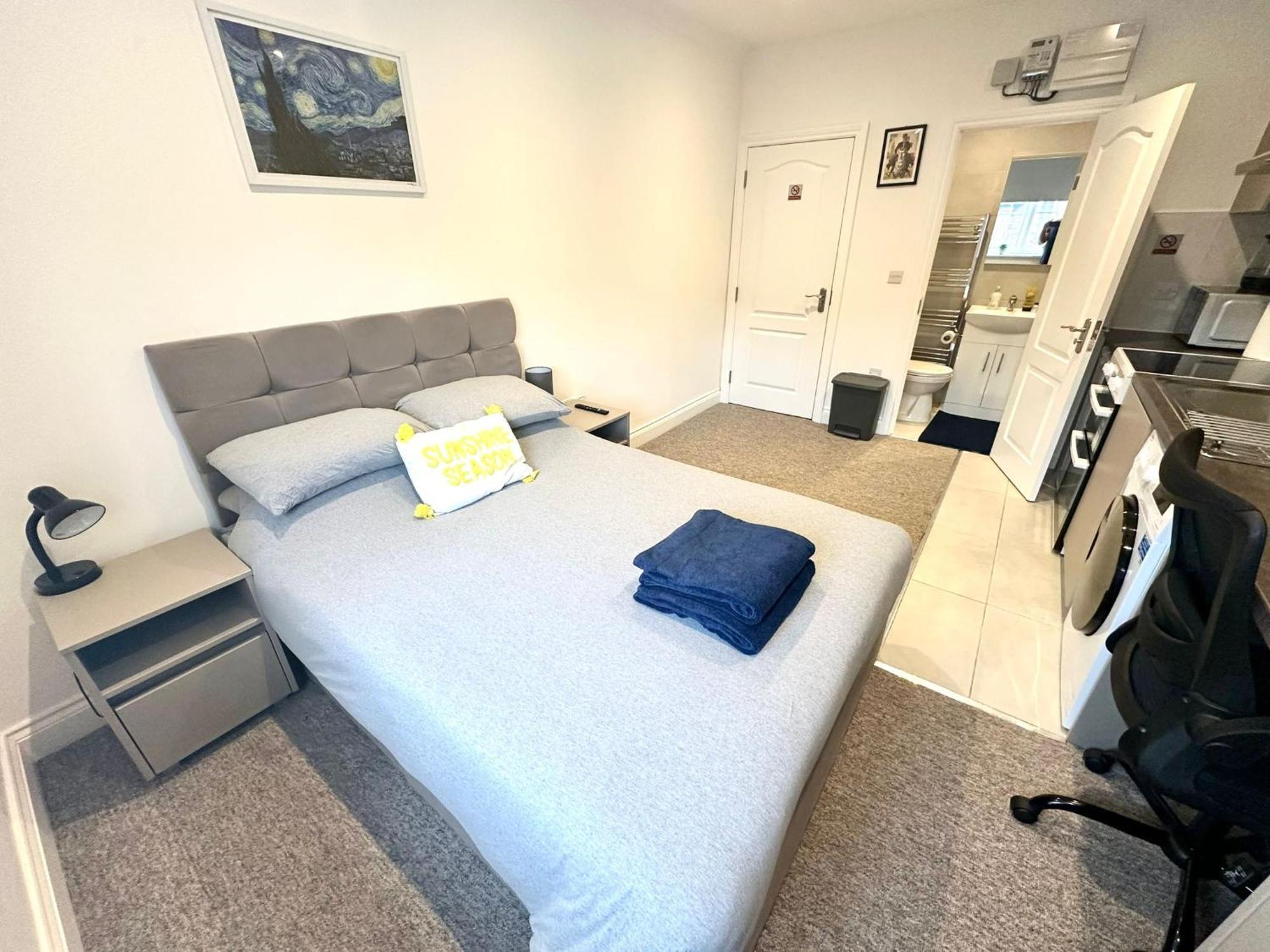 Bright Modern, Private Apartment,15 Mins To Central London Hendon Extérieur photo