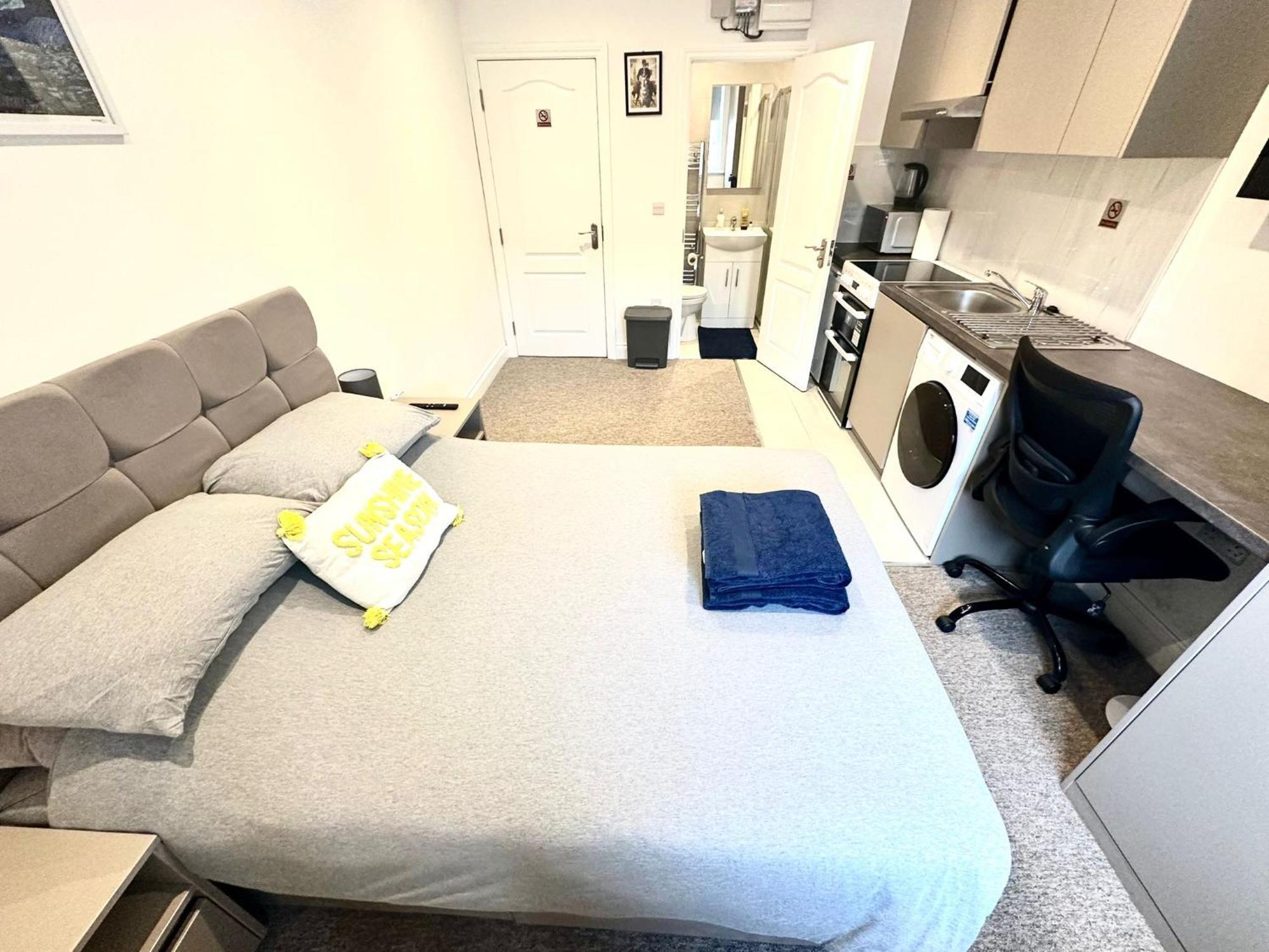 Bright Modern, Private Apartment,15 Mins To Central London Hendon Extérieur photo